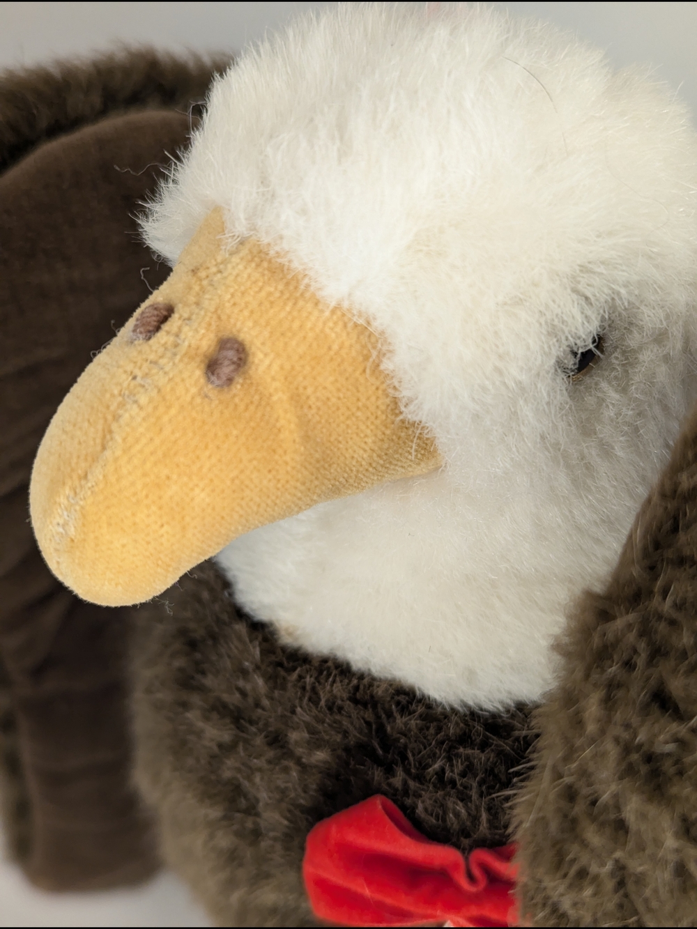 Vintage 1990 GUND Bald Eagle Plush – Rare Collectible - Picture 12 of 16